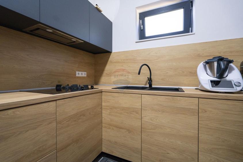 Casă / Vilă cu 5 camere de vânzare în zona Dealuri Oradea