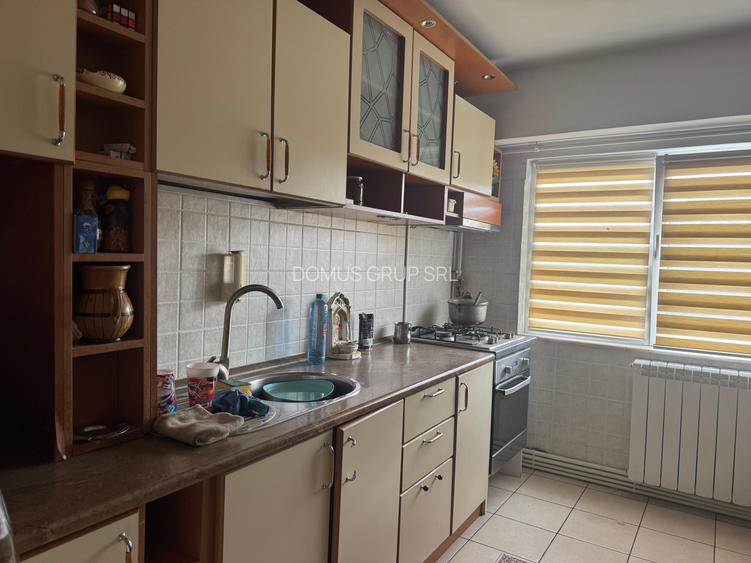Vând apartament cu trei camere Inel2 - 7