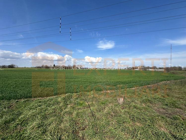 Teren de vânzare | 18.000 mp | Deschidere la DN | Ideal investiție - 3