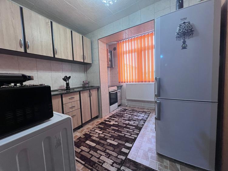 Apartament 2 camere, zona Scoala Generala Andrei Saguna