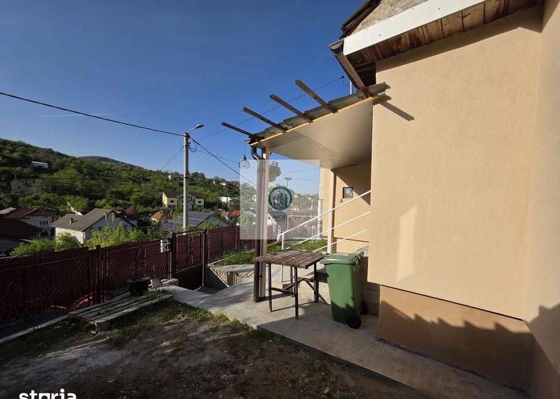 Casa renovata priveliște superba catre Cetatea Devei – Str. Calugareni