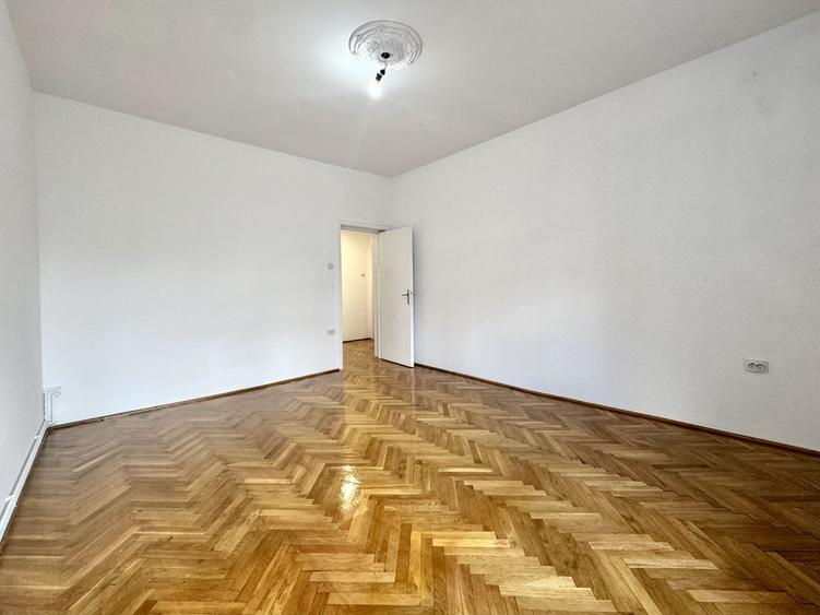 Apartament spațios într-o vilă, cu 2 garaje și terase – zona Iosefin