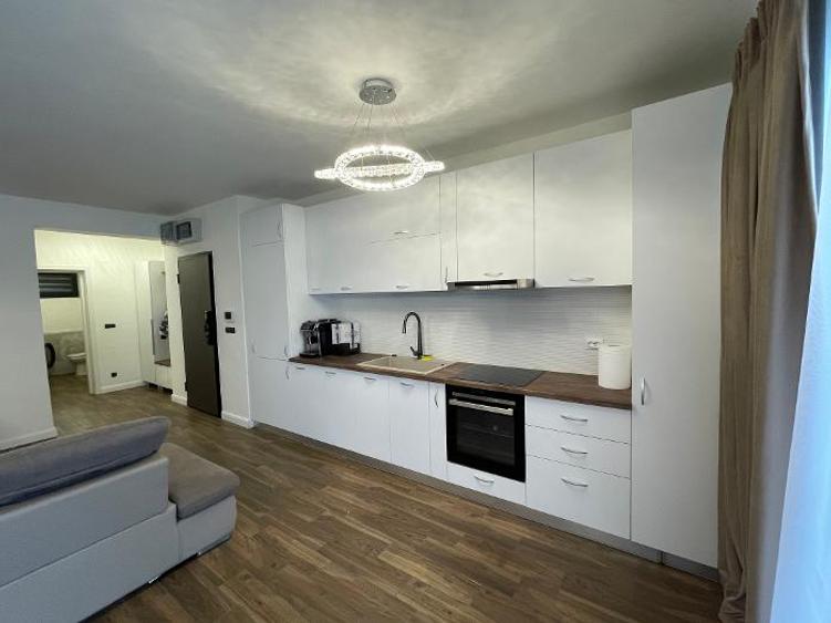 2 camere complex exclusivist, langa  Peles, et 1, 72mp, 2025, se vinde la cheie