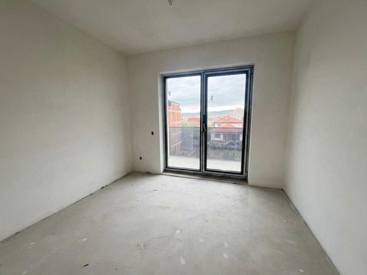 Apartament 3 Camere 55 mp, etaj 3, imobil nou, Intre Lacuri