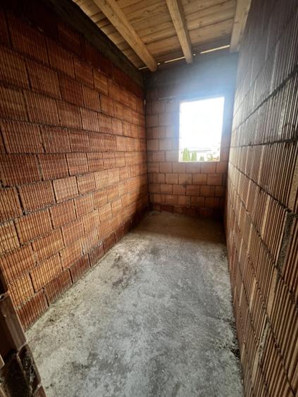Casa individuala de 5 camere, 120 mp, 281 teren, semifinisat, zona Ioan rus