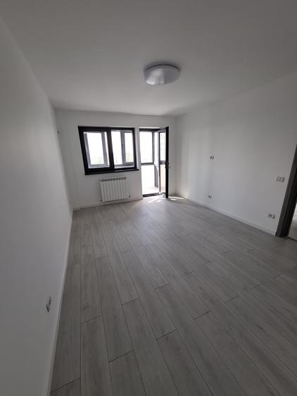Tomis Nord (Ciresica)- 2 camere decomandate, totul nou - 115.000euro