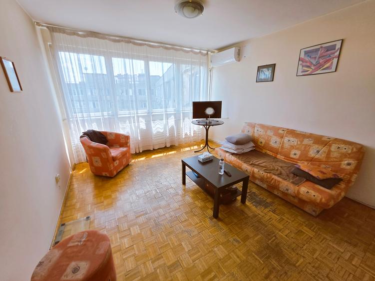 2 camere Sala Palatului Cismigiu etajul 8/8 bloc 1960 55 mp