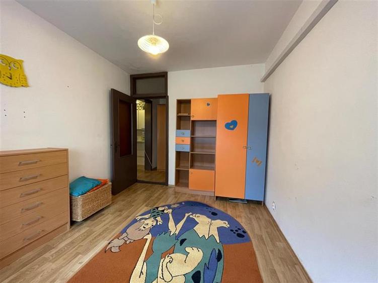 Apartament 3 camere de vanzare zona C5 Tulcea