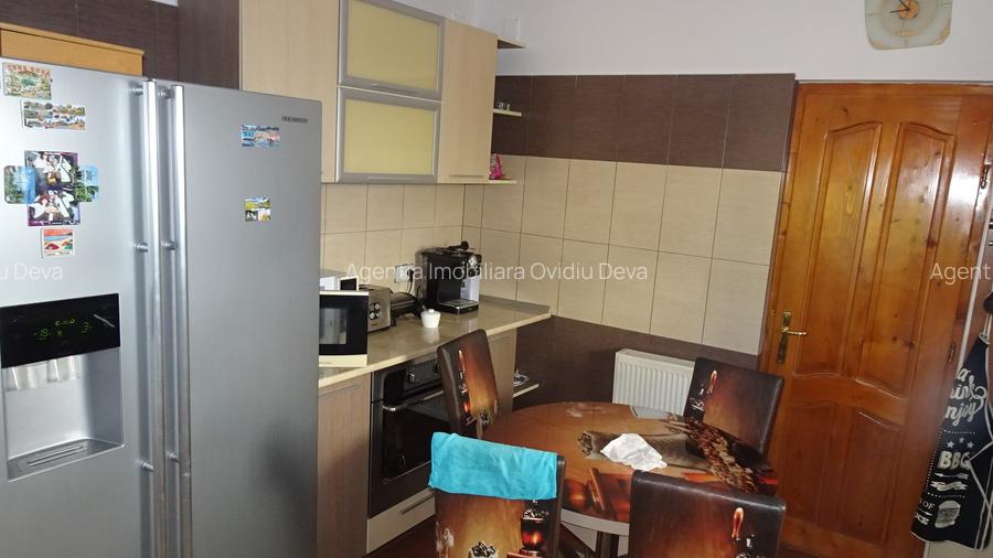 Vand casa în sistem P+M, are suprafața utilă 160 mp,finisată integral și echipat - 7