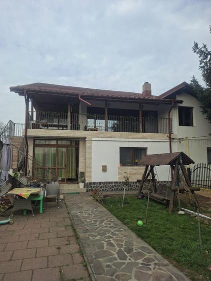 VILA SPATIOASA IN BOLDESTI-SCAENI, 6CAMERE+1000MP