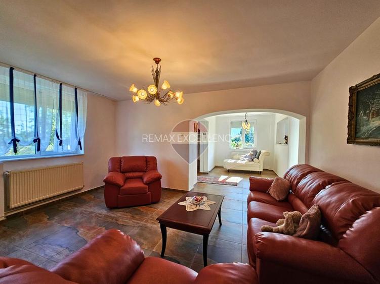 Vila tip duplex Banesti, 341 mp utili, garaj, vedere Caraiman - 4