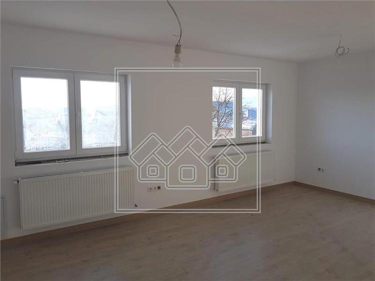 Spatiu birouri/ centru medical/ afterschool - 200 mp - Selimbar