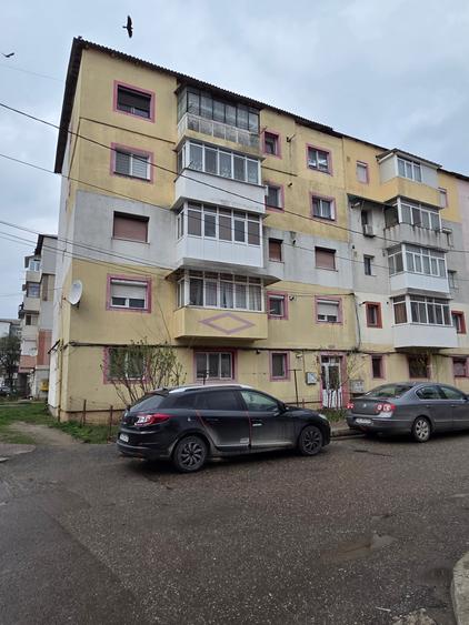 Apartament 2 camere parter imbunatatit mobilat Adjud