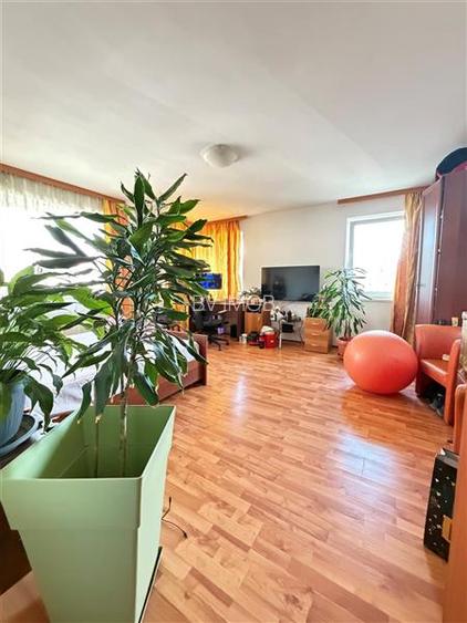 Vanzare apartament 60 mp,decomandat,zona Garii - 2