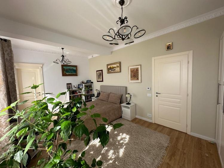 VILĂ DE PRESTIGIU IN LAGUNA ALBASTRĂ – CORBEANCA