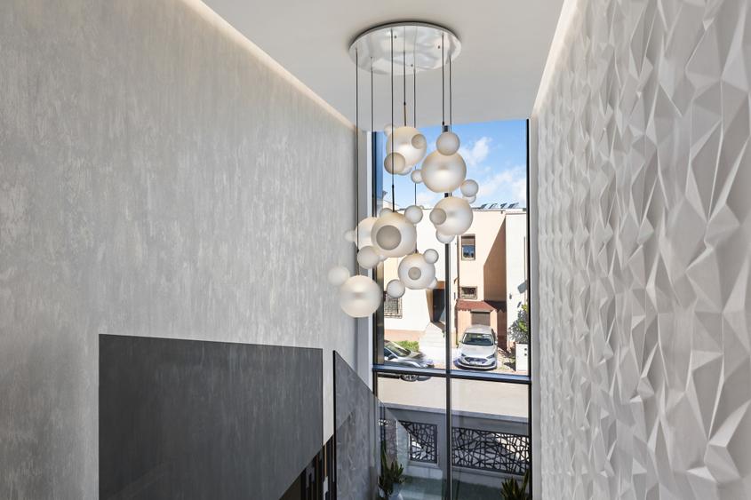 Vila de revista! Transforma aceasta casa in acasă pentru tine si familia ta!