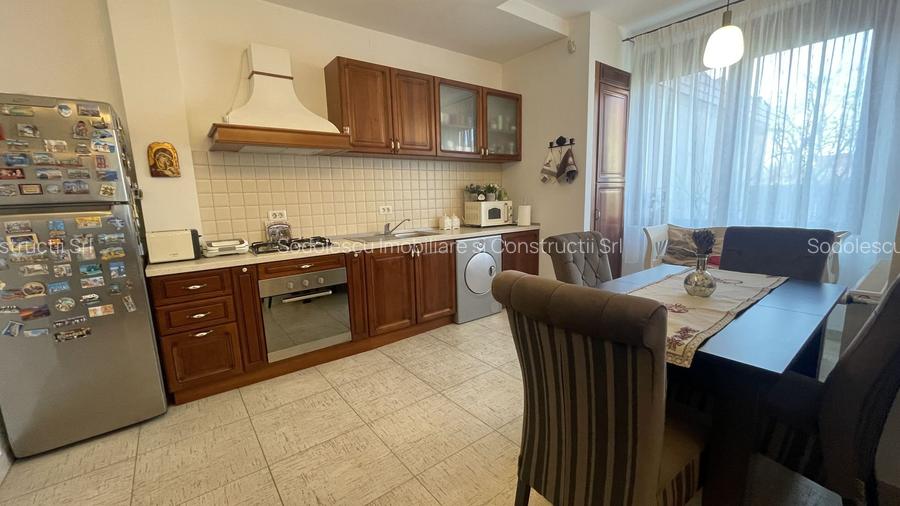 Casa eleganta si luminoasa, situata in zona de case - Mehala - 9