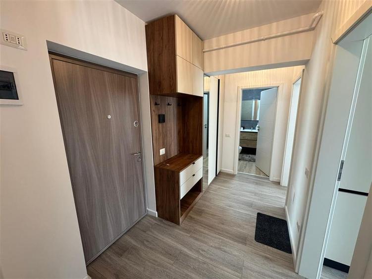 Ap 2 cam bloc nou, etaj 2, prima inchiriere, parcare