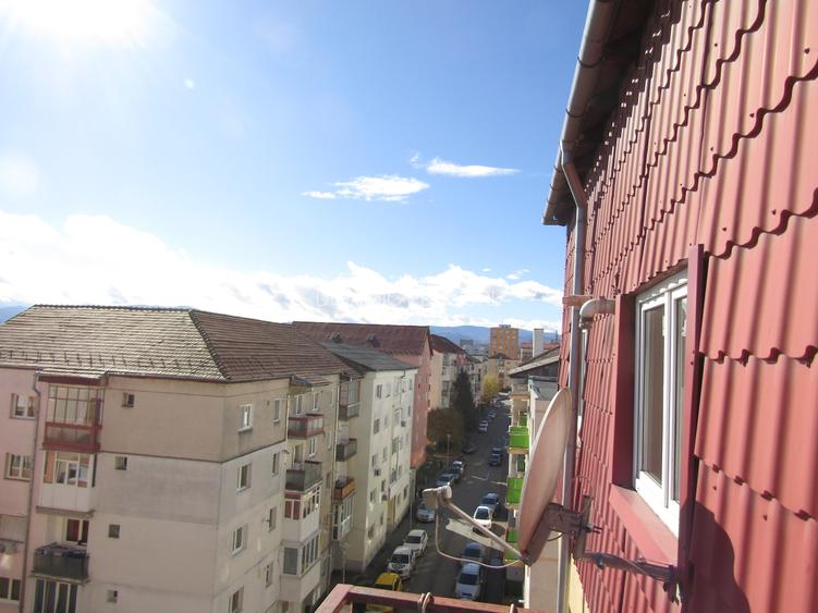 Apartament cu 2 camere + living, pe două niveluri, complet utilat și mobilat - 26