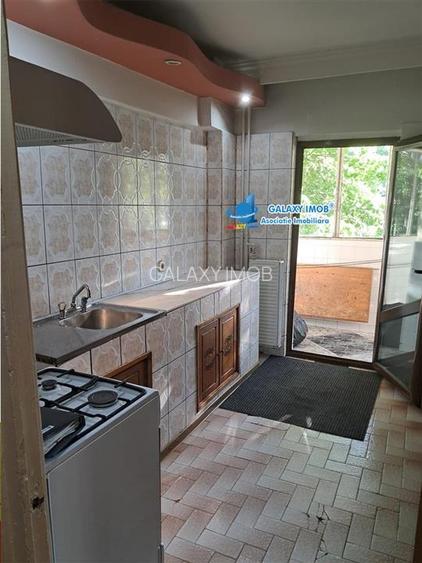 vanzare ap cu 3 camere cf 1 dec  . TRIVALE  . - 10
