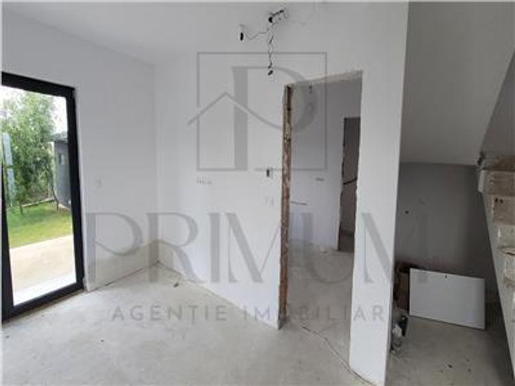Duplex individual - 5 camere - proiect deosebit- mansardabil - teren 375 mp