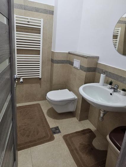 Apartament de 2 camere, Decomandat,54.81 mp utili,La cheie,Roata Faget