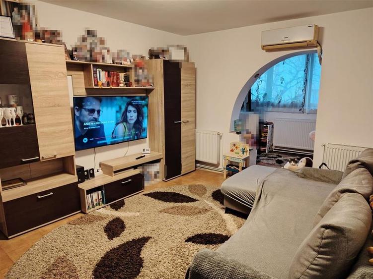 Apartament 2 camere zona Baza 3