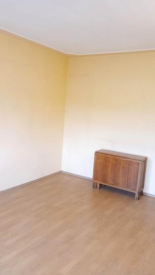 Apartament 2 camere decomandat, 55 MP, CT, et. intermediar, la bvd. Dacia