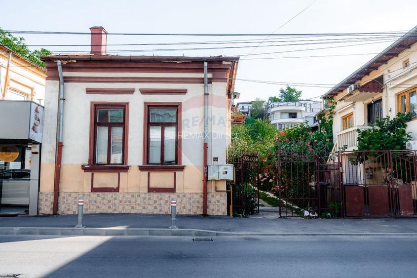 Casă + teren de vânzare în centrul Piteștiului, Strada Egalității - 4
