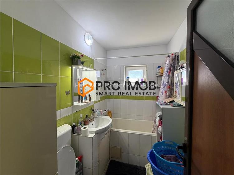 Apartament 3 camere cf 1 semidecomandat zona Micro 3 - 8