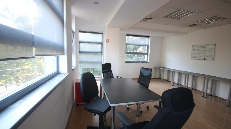 De inchiriat spatiu cu destinatie birouri,Complex studentesc