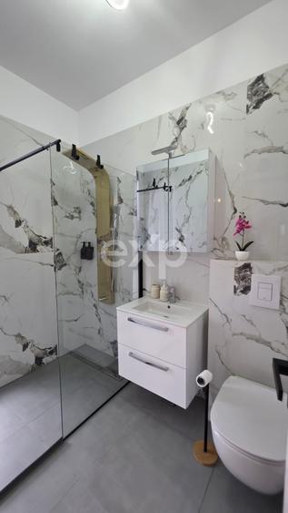Tunari -3 dormitoare | 4 băi | 2 livinguri | terasă+piscina | 180 mp | mobilată