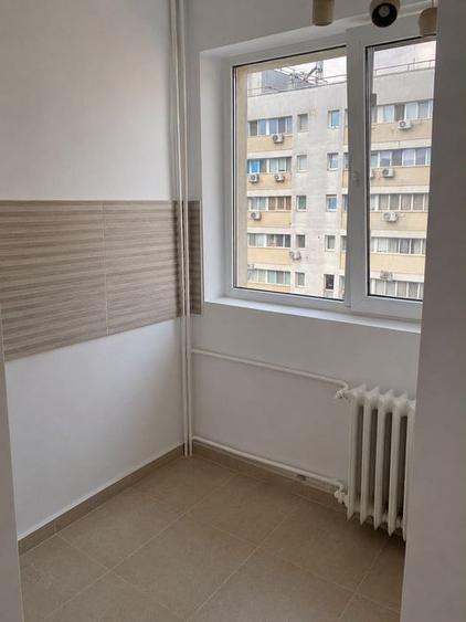 Garsoniera | Costin Georgian | Decomandata | Balcon | Metrou in Proximitate