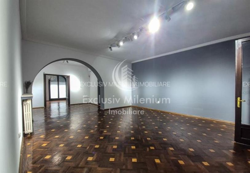 Parter Birouri Piata Romana 8 Locuri de Parcare - 2
