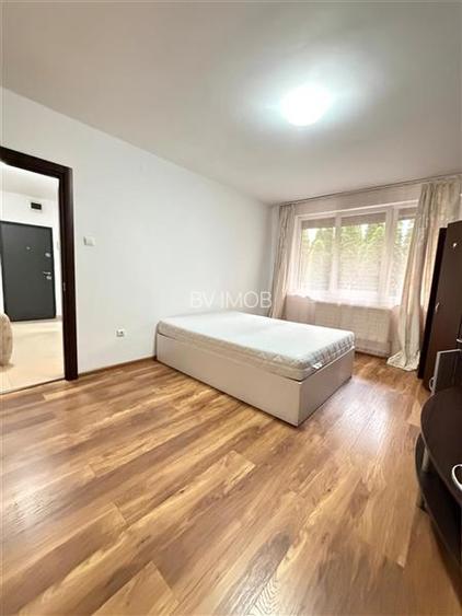 Inchiriere garsoniera in bloc de apartamente,Centrul Civic,decomandata - 5