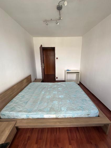 Bld. Chisinau -Piata Delfinului-Apartament 2 camere-confort 1-Centrala -Parcare