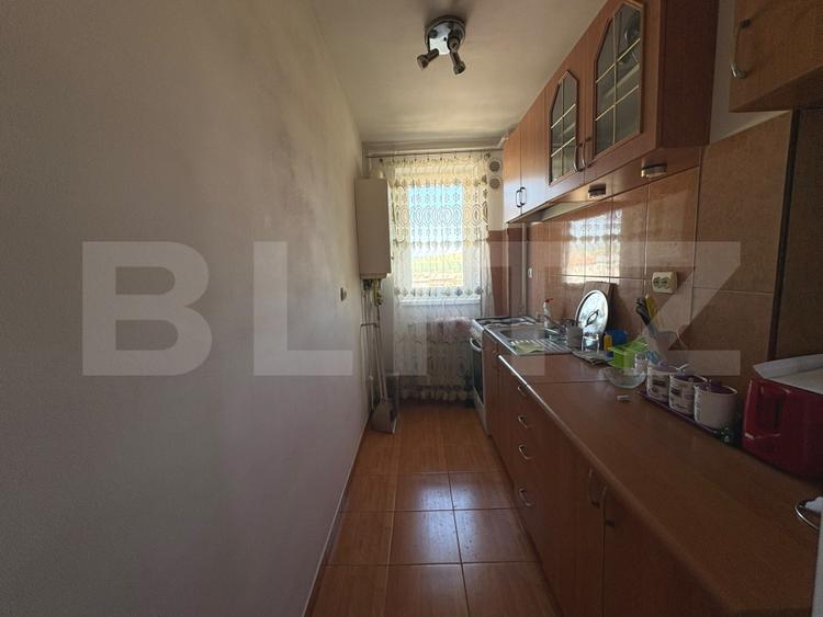 Apartament de vanzare, 3 camere, 52 mp, renovat - Hunedoara