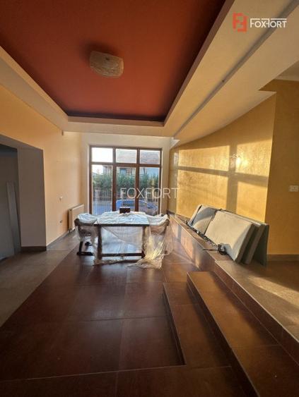 Casa individuala cu 10 camere si piscina, in Dumbravita - ID V5614 - 24