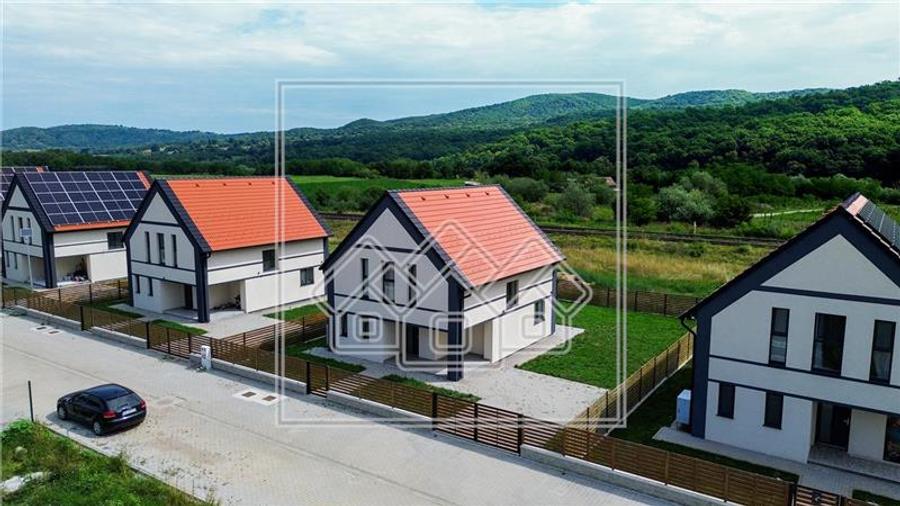 Teren cu autorizatie constructie si utilitati - casa individuala