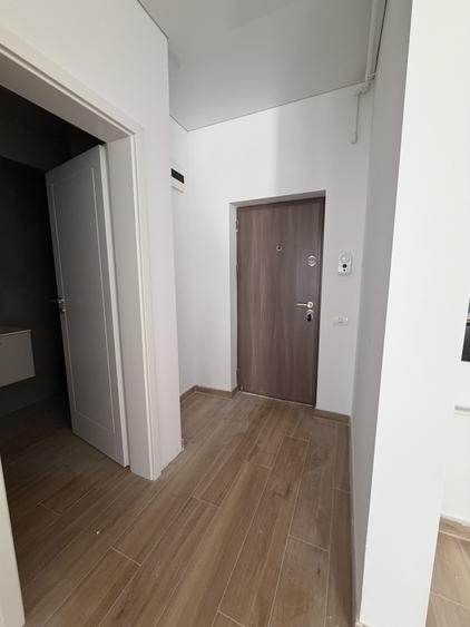 Apartament in prima linie la lac in complex rezidențial cu piscină
