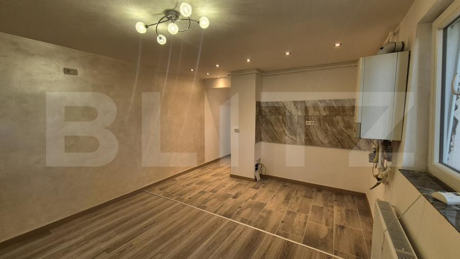 Apartament cu 2 camere de vanzare, 30.57 mp, Micro 14