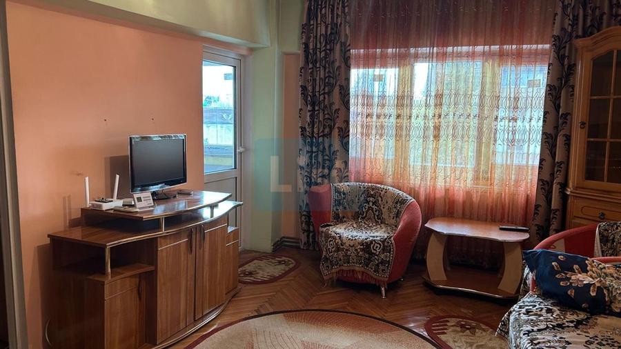 Apartament, Ultracentral – deasupra magazinului PEPCO Dacia
