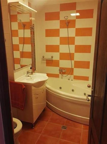 Apartament 2 camere zona 7 Nov la 20 min de UMFST