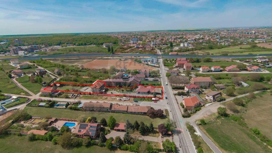 De vânzare pensiune cu restaurant, teren 4.750 mp – Băile 1 Mai