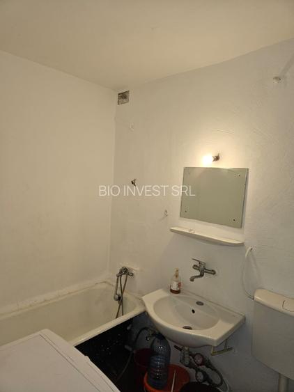 Apartament cu o camera ,la etajul 1, zona Lipovei - 5