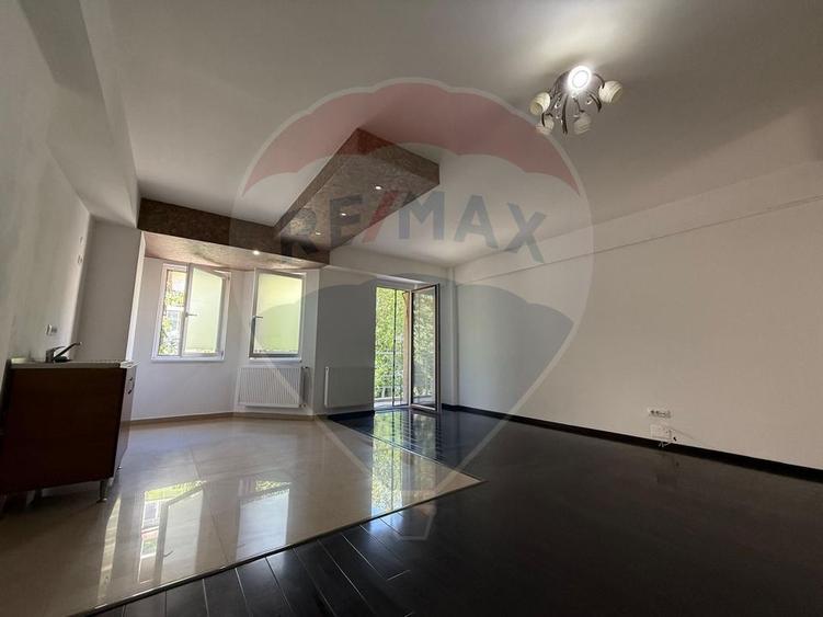De Vânzare Apartament cu 2 camere,53 mp, etaj 1, Bloc Nou- Rogerius
