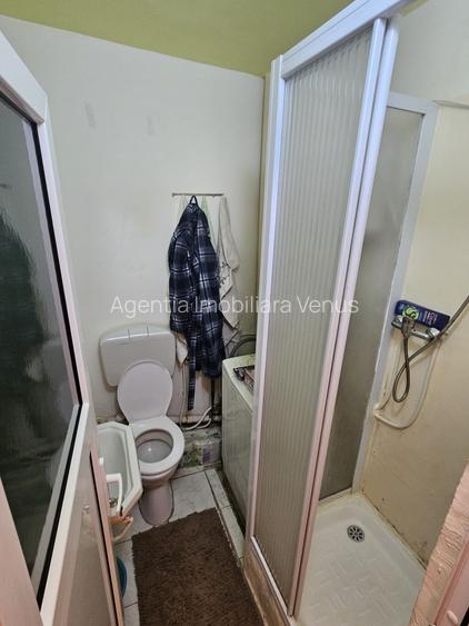 Garsoniera zona Pacea etaj 2 bloc de apartamente - 6