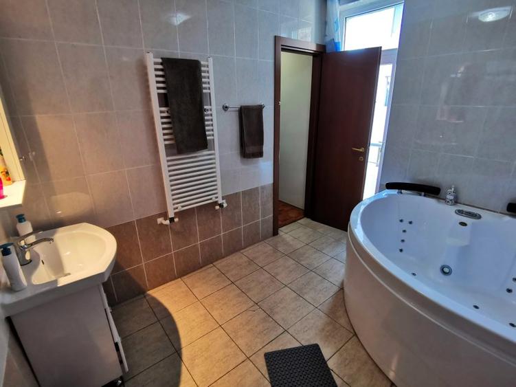 Direct Proprietar - 3 camere - Summerland Mamaia - 2 Bai - 3/6 - 130 mp