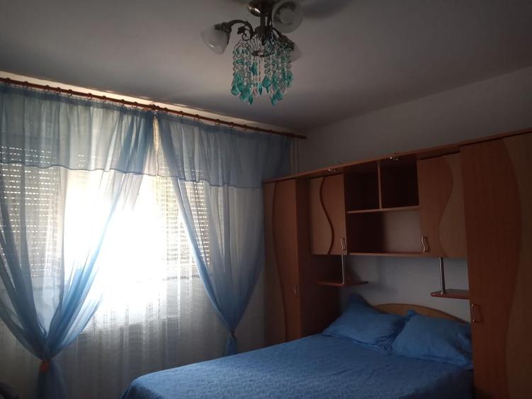 Inchiriez apartament 2 camere Micro 20