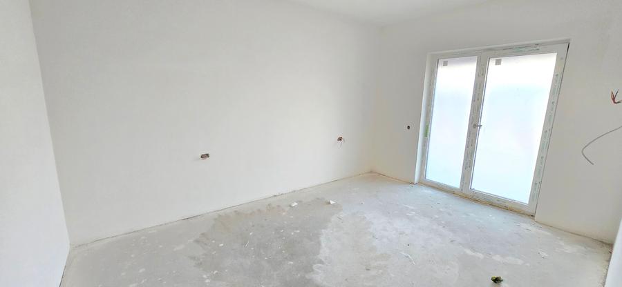 Apartament 2 camere decomandat, 76 mp, bucatarie 12 mp, Galata in oras